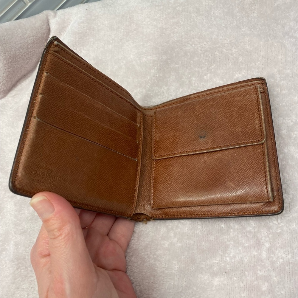 Copy LV Mono Bilford Wallet EUC - Picture 3 of 8
